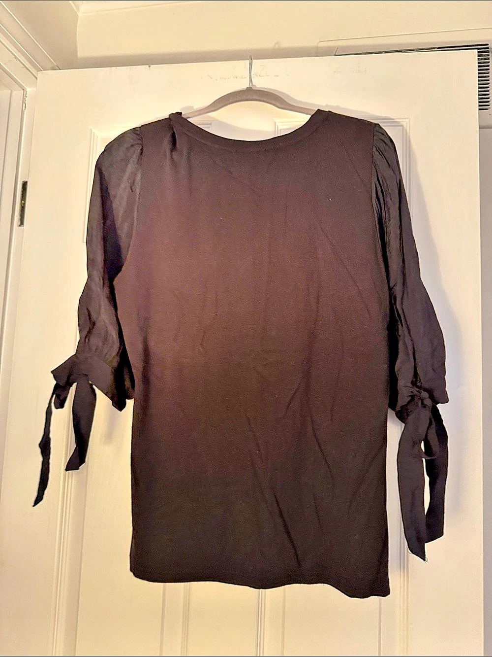 Black Tie-Sleeve Blouse Like New